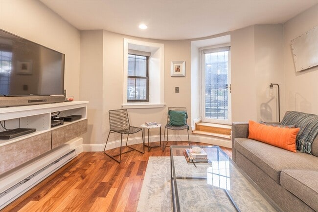 Building Photo - 529 Columbus Ave