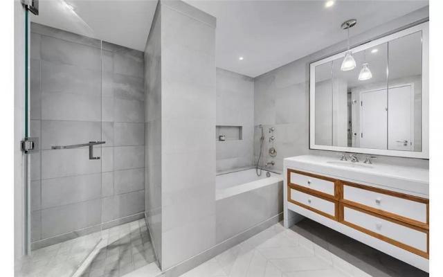 Building Photo - 2 bedroom in New York NY 10282