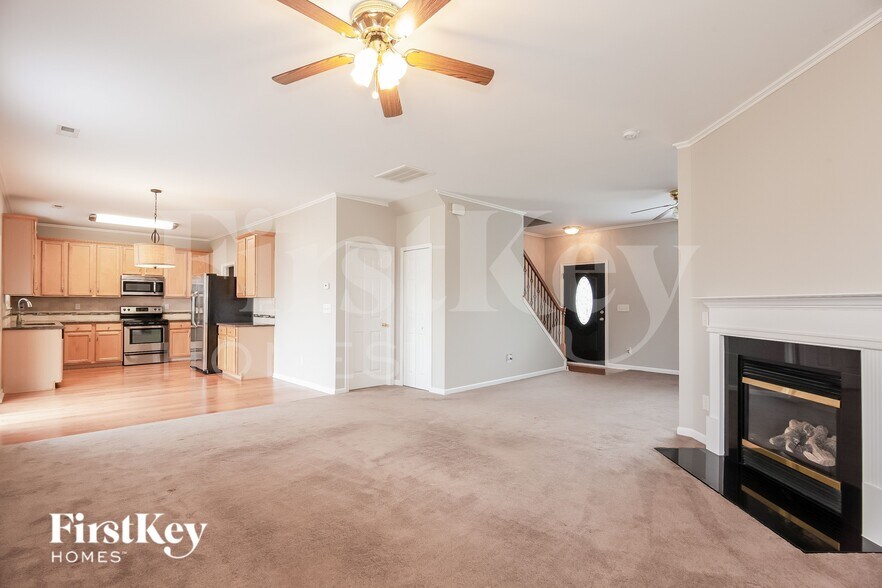 Building Photo - 2329 Nettleton Ct