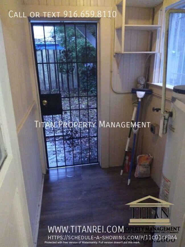 Building Photo - 714 27th St