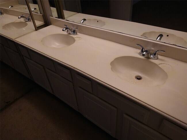 Building Photo - 11022 Longtom Ct