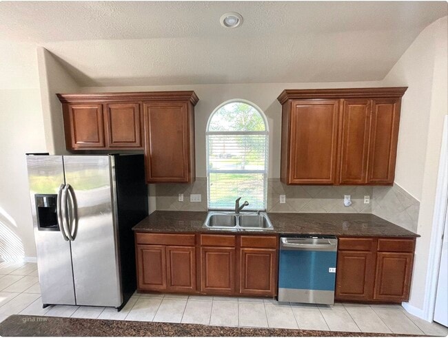 Building Photo - 38 Robin Caper Ct