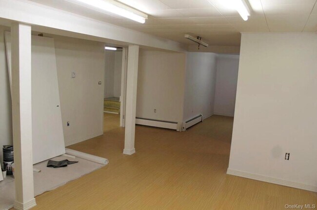 Building Photo - 509 E Broadway