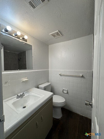 Building Photo - 416 E Dunn Ave
