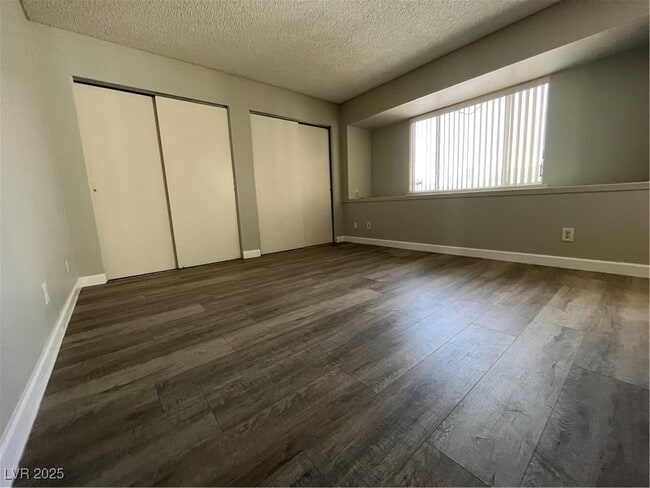 Building Photo - 7408 Alta Dr