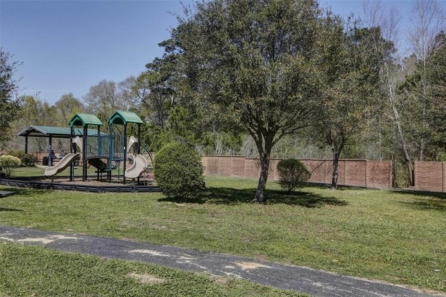Building Photo - 832 Dragonfly Dr