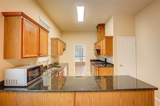 Building Photo - 535 Raintree Cir
