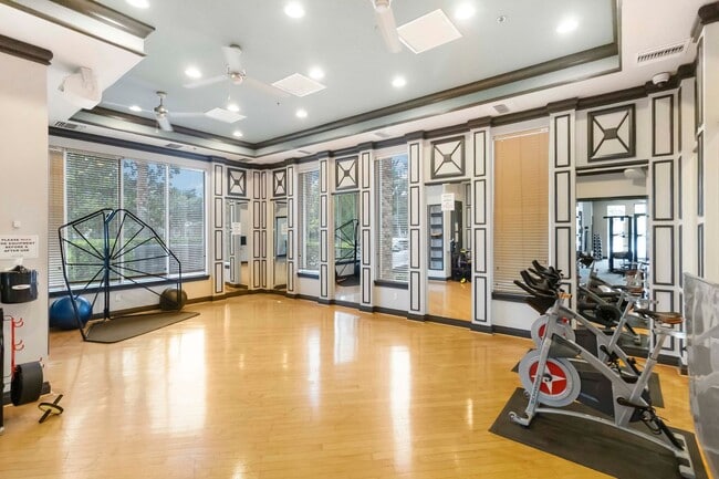 Building Photo - 3/2.5 Townhome W/ 2 Car Garage For Rent in the Highly Desirable Avalon Park Community