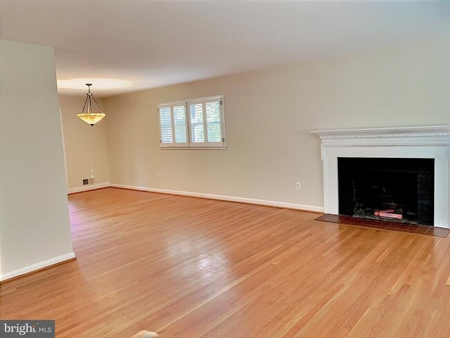 Building Photo - 1103 Carper St