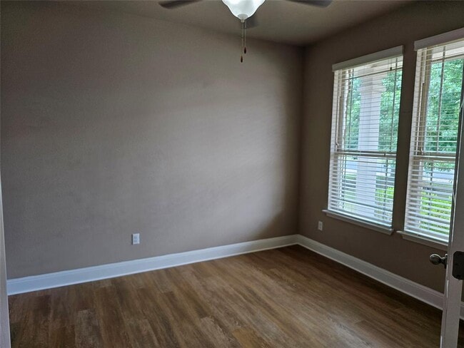 Building Photo - 360 Quarry Ln