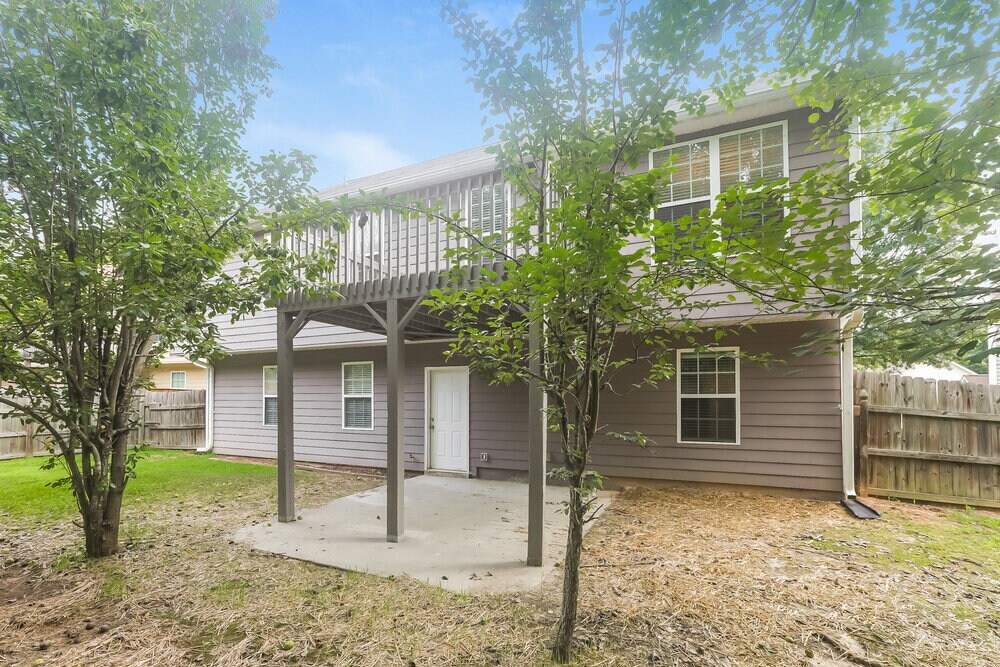 Building Photo - 2452 Temple View Dr