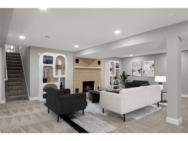 Building Photo - 11004 Oak Knoll Terrace N