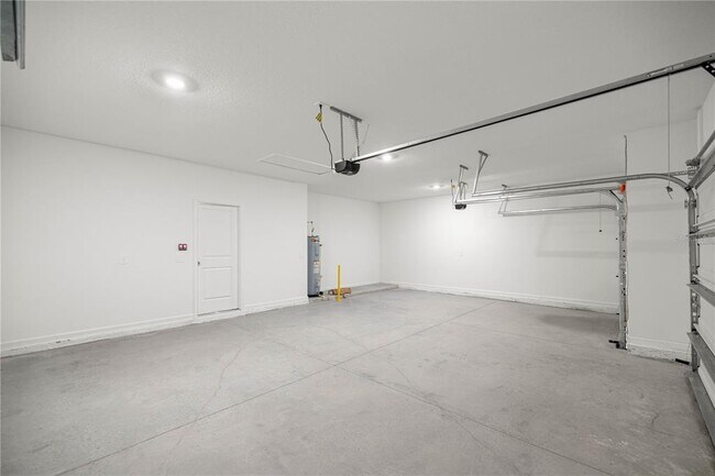 Building Photo - 6587 SW 89th Loop