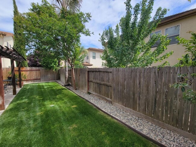 Building Photo - 3509 Silverwood Rd