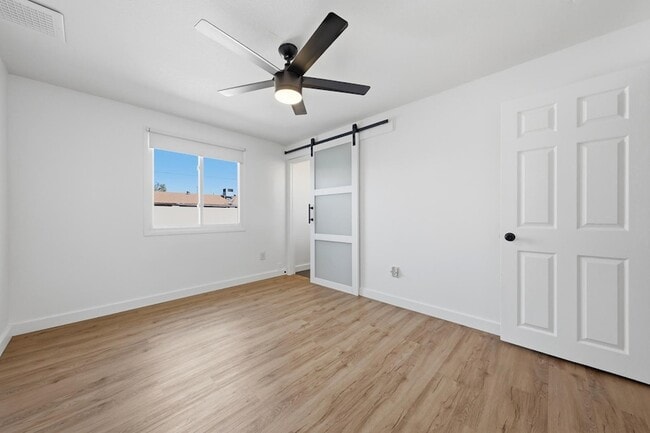 Building Photo - 3540 E Voltaire Dr