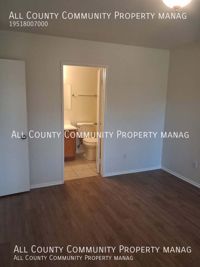 Building Photo - 58439 Palisade Dr