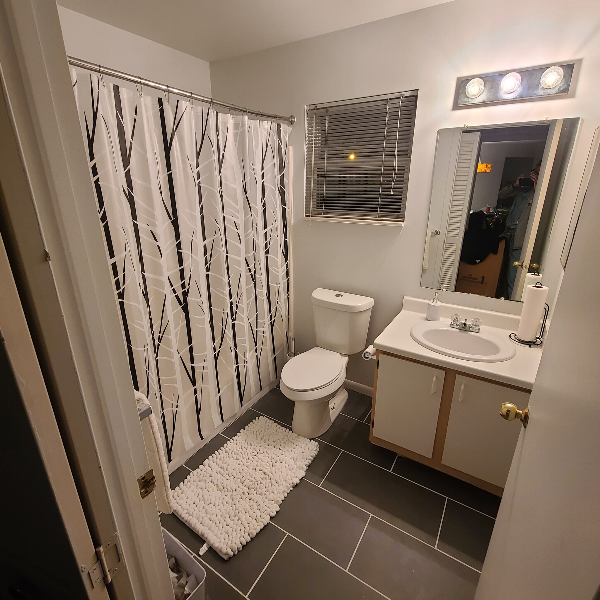 Building Photo - 2205 S Huron Pky