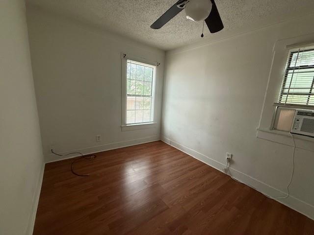 Building Photo - 618 Santos St