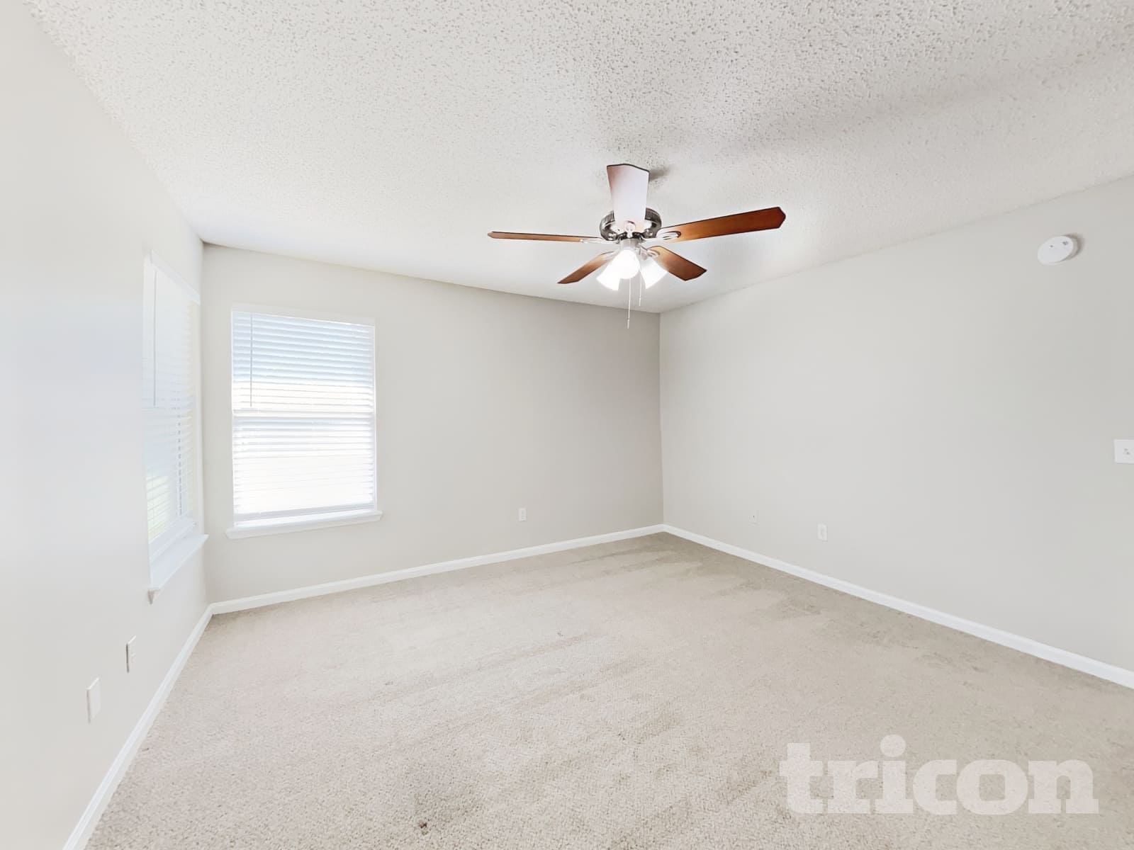 Building Photo - 500 Prosperity Lake Dr