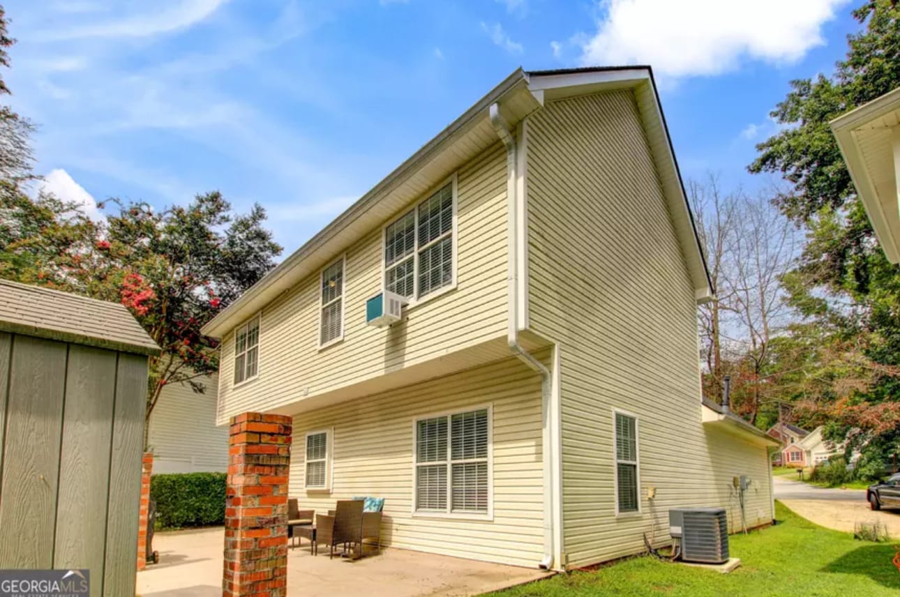 Building Photo - 513 N Fairfield Dr
