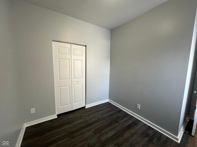 Building Photo - 2121 Webb St