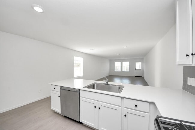 Building Photo - 248 Hazy Pnes Ln