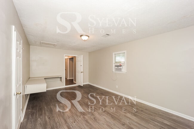 Building Photo - 2637 Welcome Rd