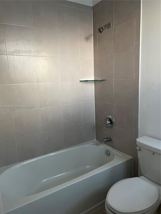 Building Photo - 20631 NE 7th Pl