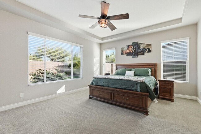 Building Photo - 10702 E Lumiere Ave