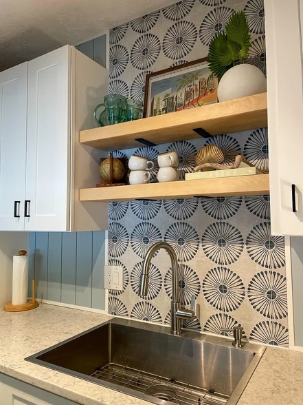 Building Photo - 2441 Granada Ave