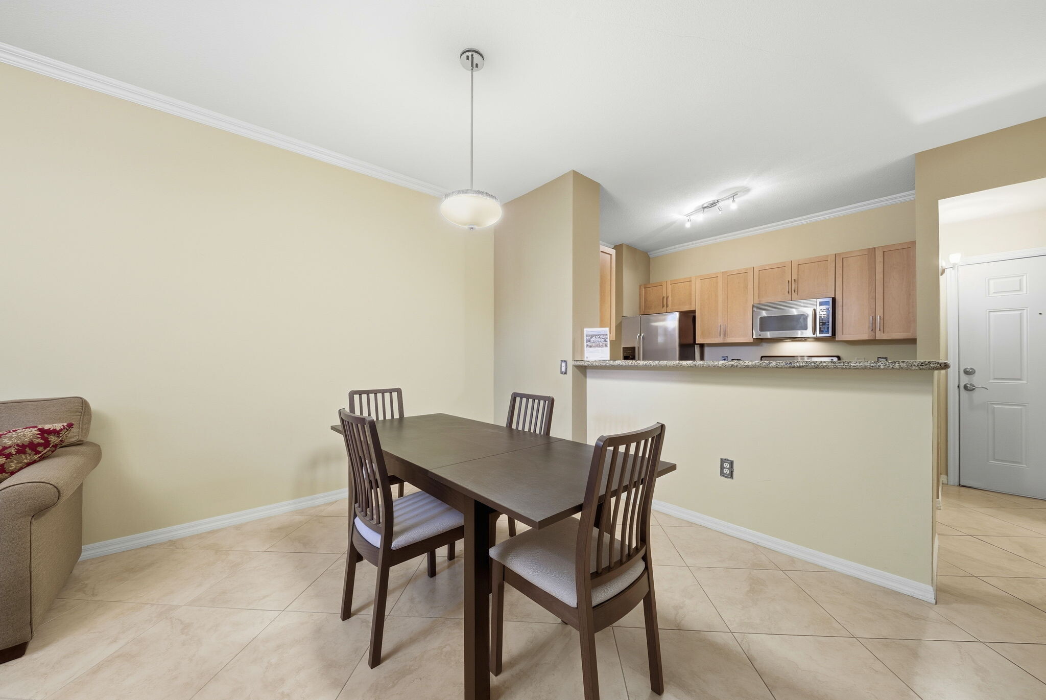 Building Photo - 2421 NE 65th St