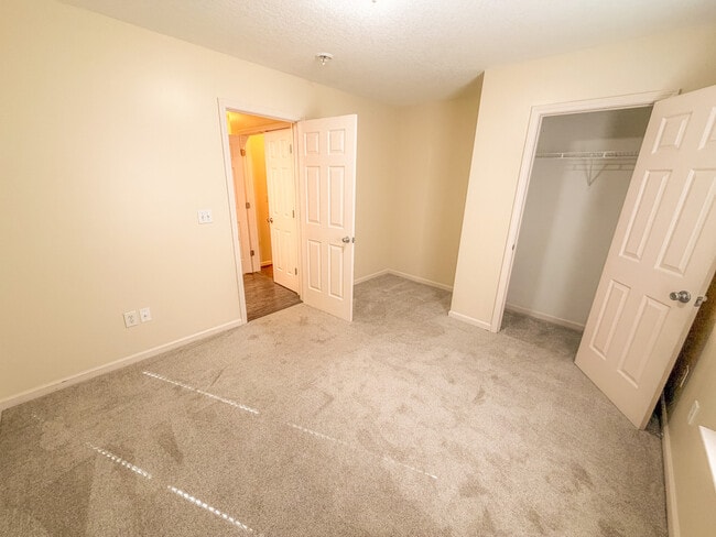 Building Photo - 116 Whipple Ln