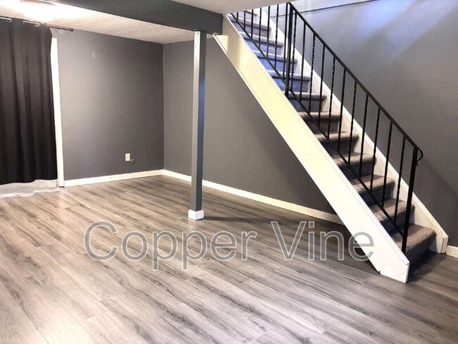 Building Photo - 1729 Quail St