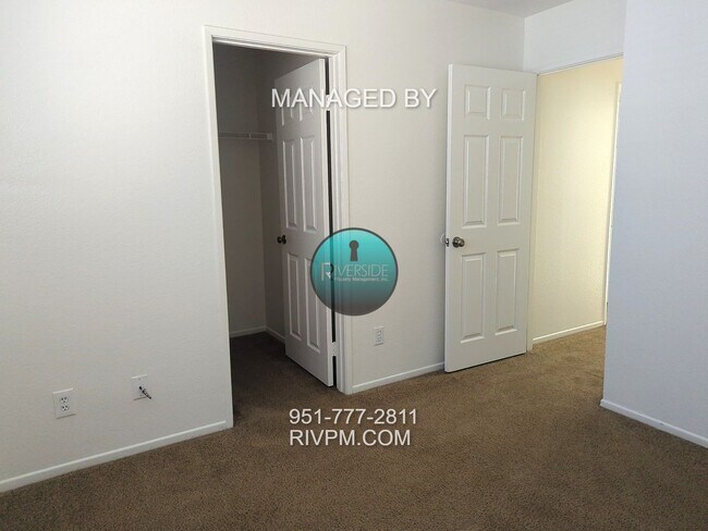 Building Photo - Spacious 3-Bed, 3-Bath Home in Riverside