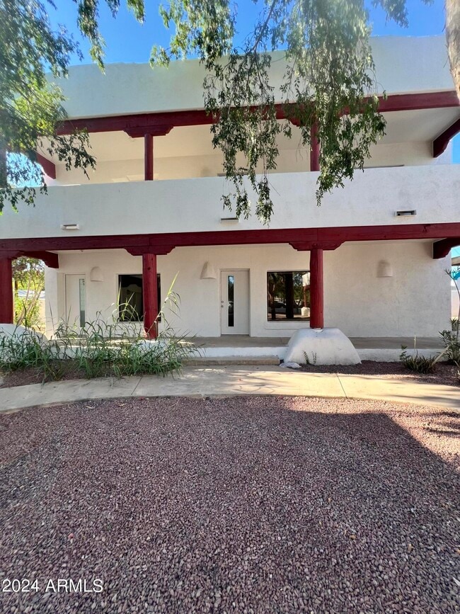 Primary Photo - 5910 West Myrtle Ave