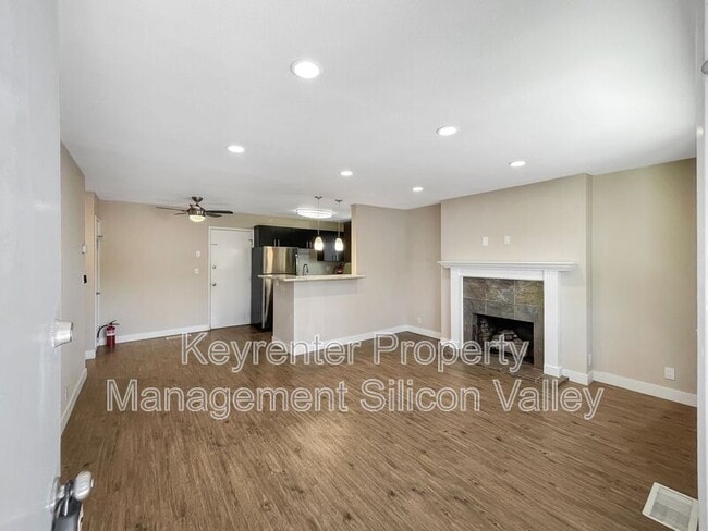 Building Photo - 139 Locksunart Way