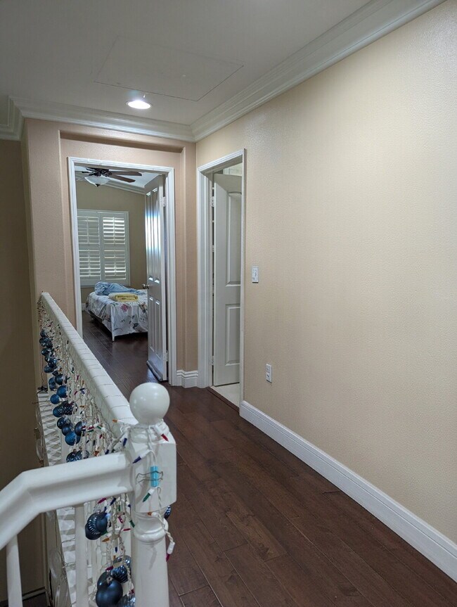 Building Photo - 122 Crabapple Dr