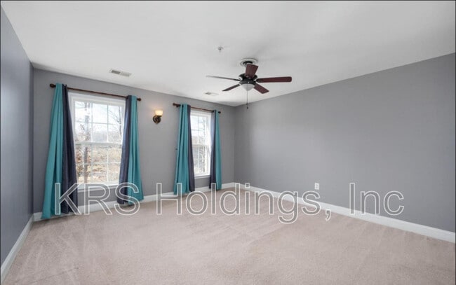 Building Photo - 159 Sanford Ferry Ct