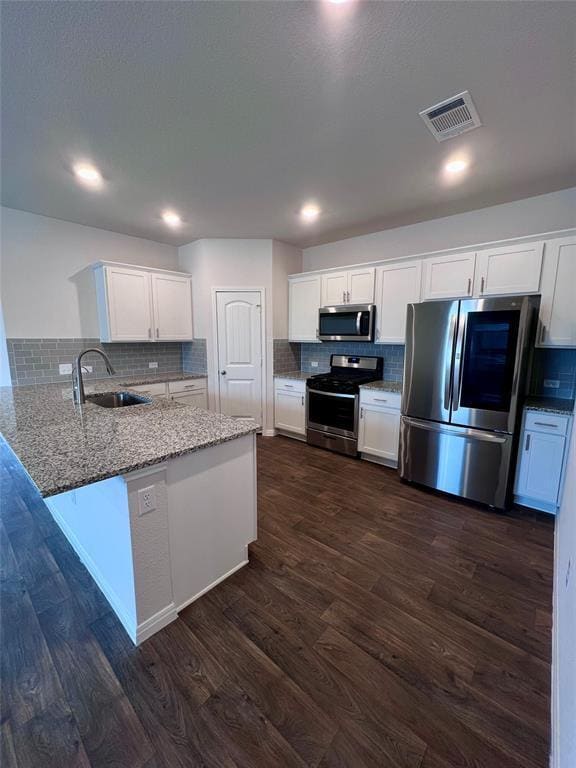 Building Photo - 944 Vogel Dr