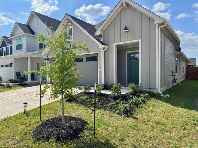 Building Photo - 120 Gerasa Dr