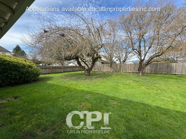 Building Photo - 532 Davidson Avenue