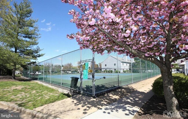 Building Photo - 1016 Aspen Dr