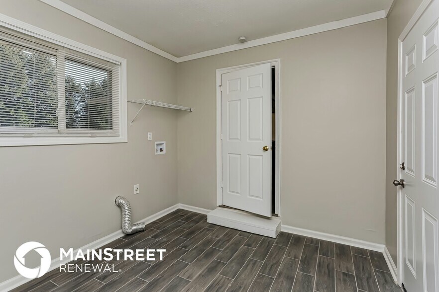 Building Photo - 3056 Gwinnstone Cir SW