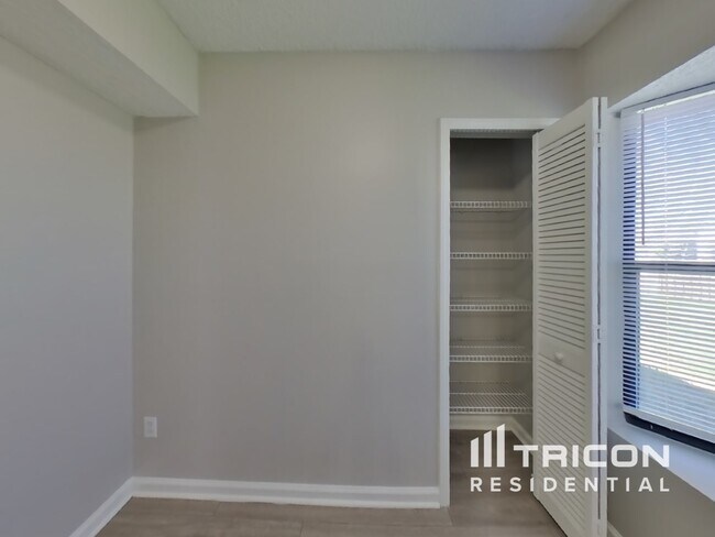 Building Photo - 2270 George Wythe Rd