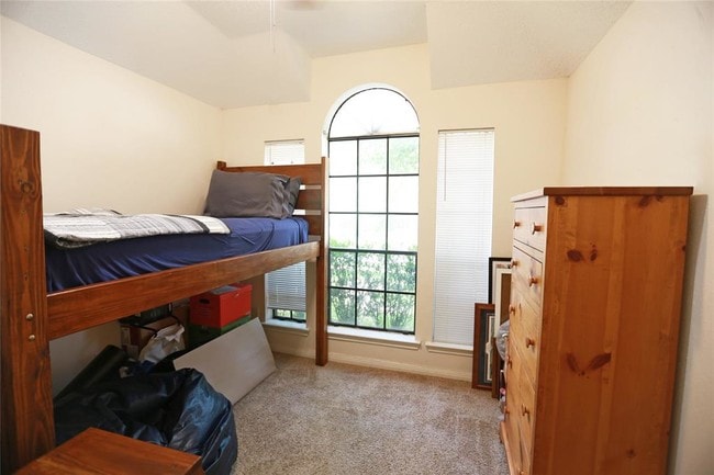 Building Photo - 1018 Margate Ct