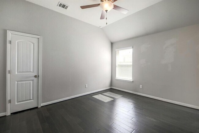 Building Photo - 3916 Joshs Cv