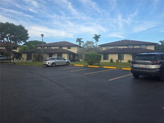 Building Photo - 4586 SW 139th Ct