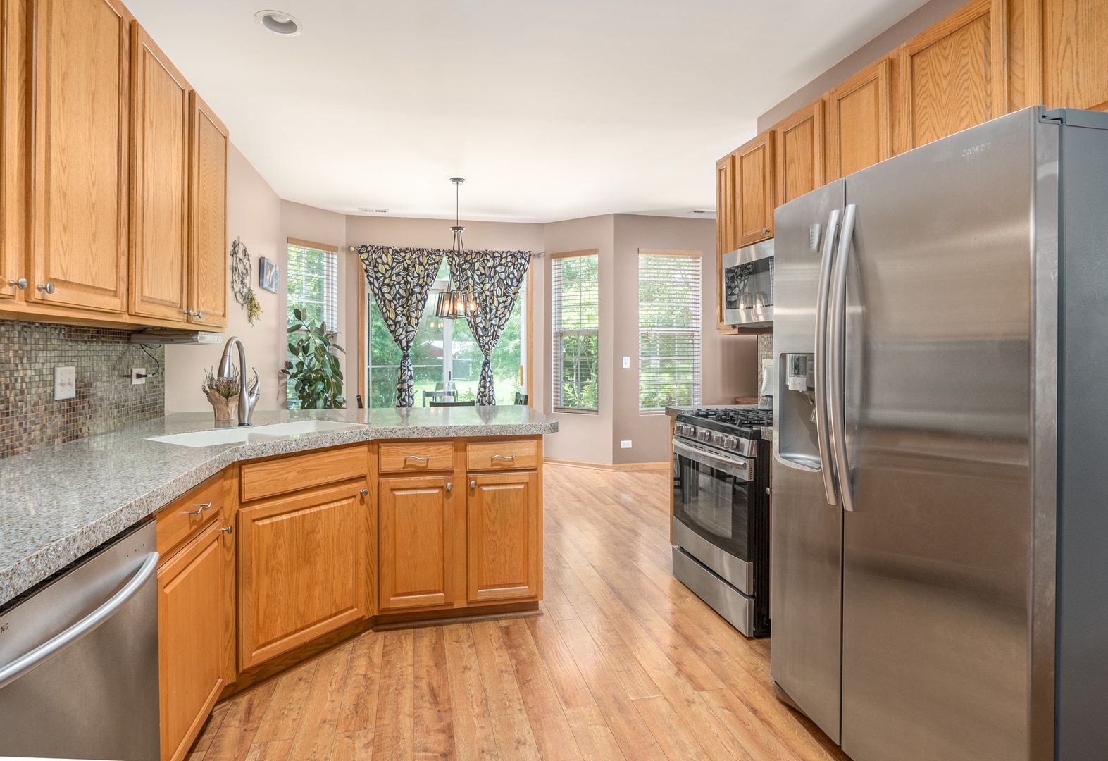 Building Photo - 1440 Millbrook Dr