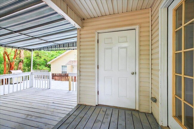 Building Photo - 3001 Oak Park Ct