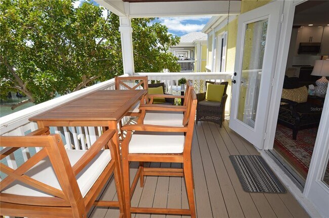 Building Photo - 5048 Beach Dr SE